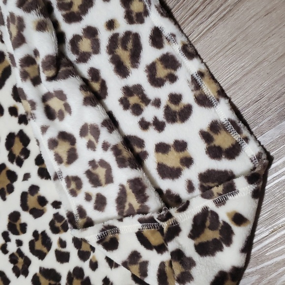 Aerie Lounge Super Soft Plush Leopard Print Sweater - Picture 5 of 9